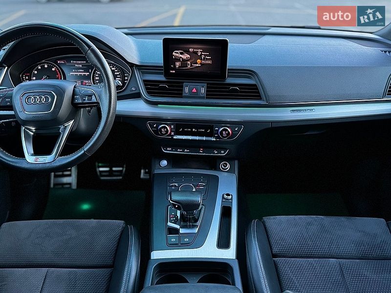 Внедорожник / Кроссовер Audi Q5 2017 в Киеве