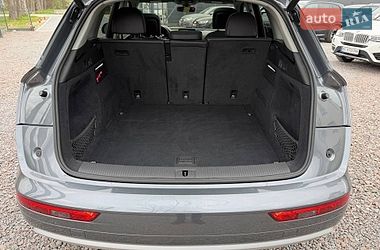 Внедорожник / Кроссовер Audi Q5 2017 в Стрые
