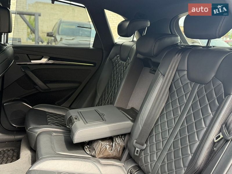 Внедорожник / Кроссовер Audi Q5 2019 в Житомире