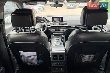 Внедорожник / Кроссовер Audi Q5 2019 в Житомире
