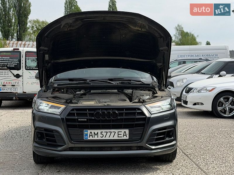 Внедорожник / Кроссовер Audi Q5 2019 в Житомире