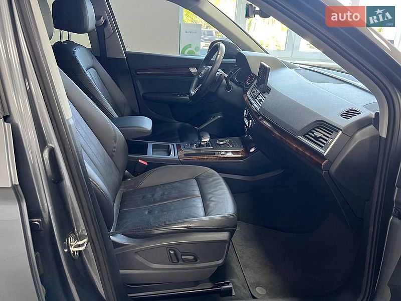 Внедорожник / Кроссовер Audi Q5 2017 в Полтаве