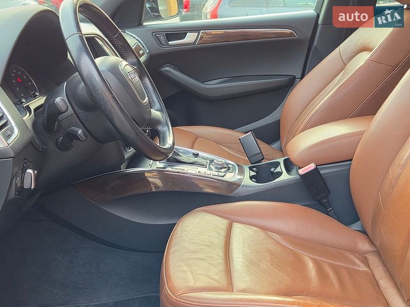 Внедорожник / Кроссовер Audi Q5 2012 в Луцке