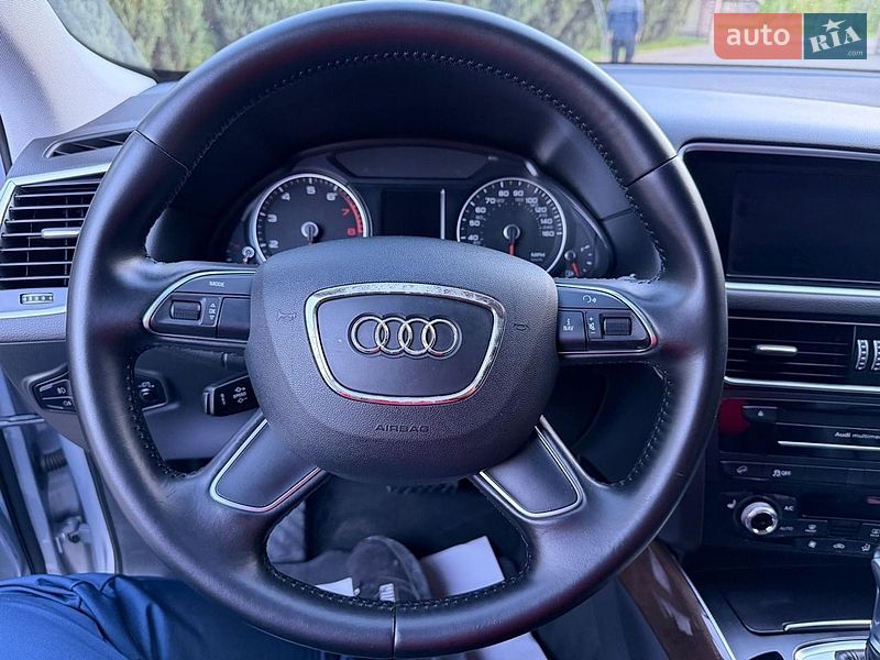 Позашляховик / Кросовер Audi Q5 2016 в Львові