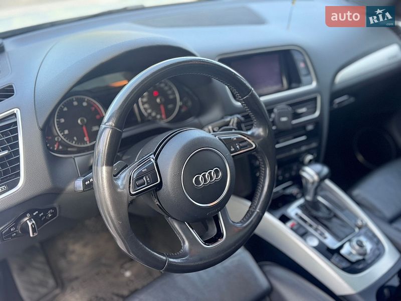 Внедорожник / Кроссовер Audi Q5 2014 в Киеве
