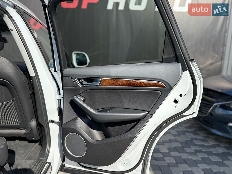 Внедорожник / Кроссовер Audi Q5 2015 в Львове