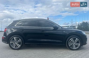 Внедорожник / Кроссовер Audi Q5 2017 в Львове