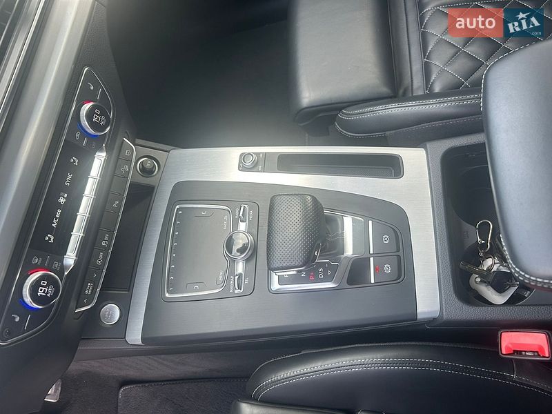Внедорожник / Кроссовер Audi Q5 2017 в Львове