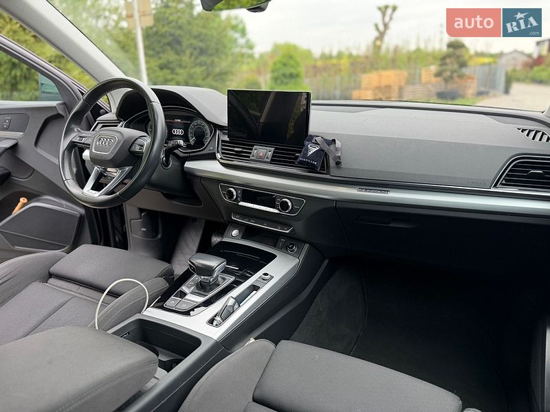 Внедорожник / Кроссовер Audi Q5 2021 в Луцке