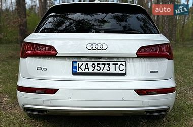 Внедорожник / Кроссовер Audi Q5 2020 в Киеве