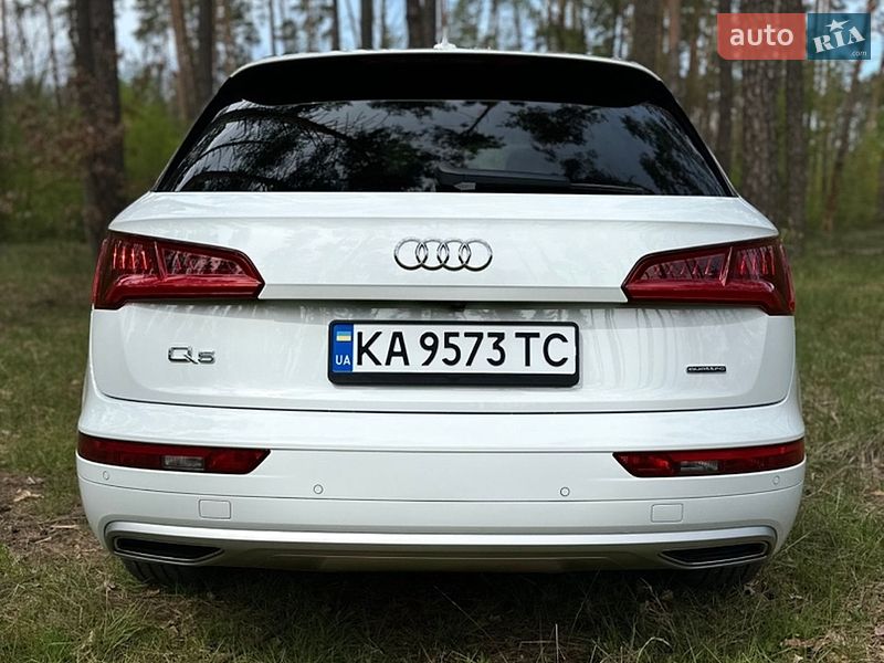 Внедорожник / Кроссовер Audi Q5 2020 в Киеве