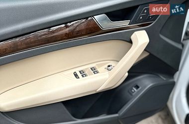 Внедорожник / Кроссовер Audi Q5 2020 в Киеве