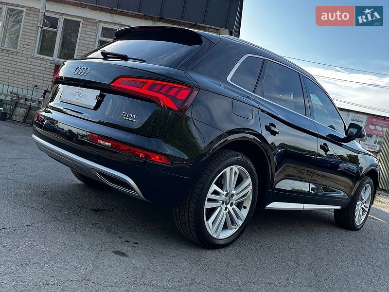 Внедорожник / Кроссовер Audi Q5 2018 в Луцке