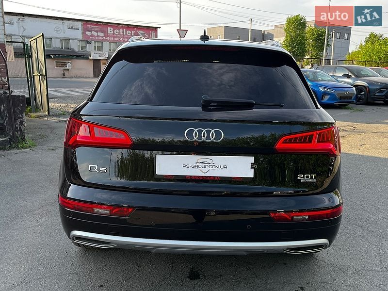 Внедорожник / Кроссовер Audi Q5 2018 в Луцке