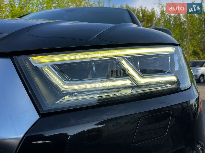 Внедорожник / Кроссовер Audi Q5 2018 в Луцке