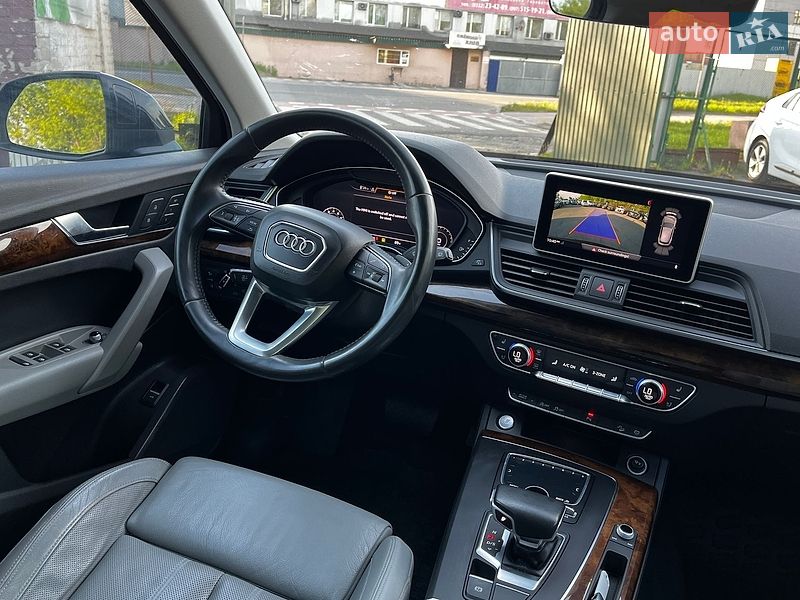 Внедорожник / Кроссовер Audi Q5 2018 в Луцке