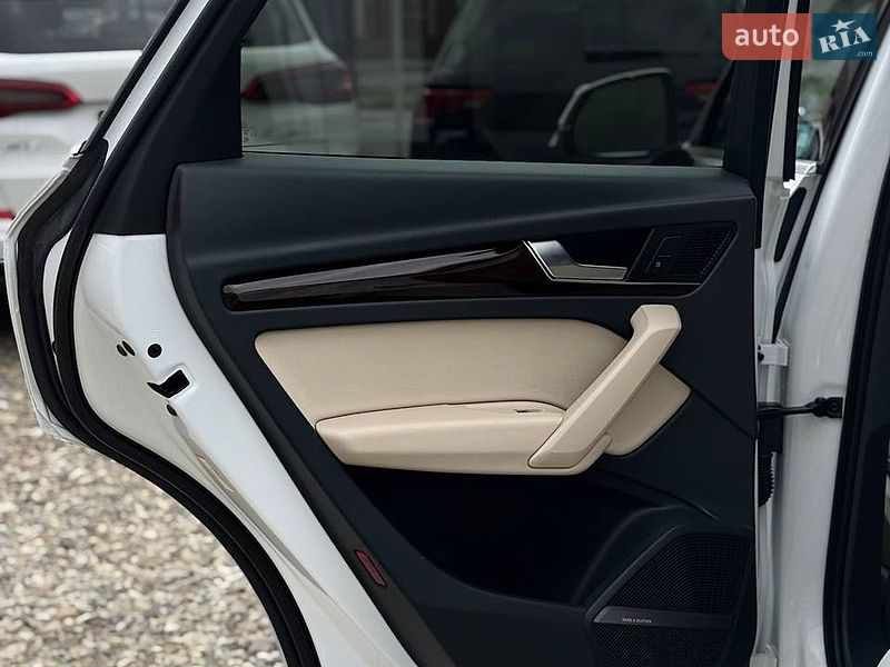 Внедорожник / Кроссовер Audi Q5 2016 в Стрые