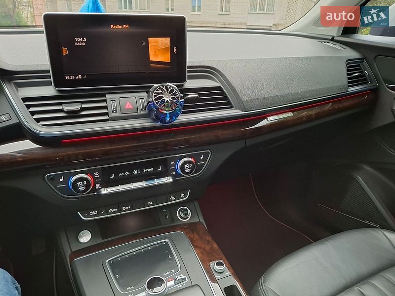 Позашляховик / Кросовер Audi Q5 2018 в Тернополі