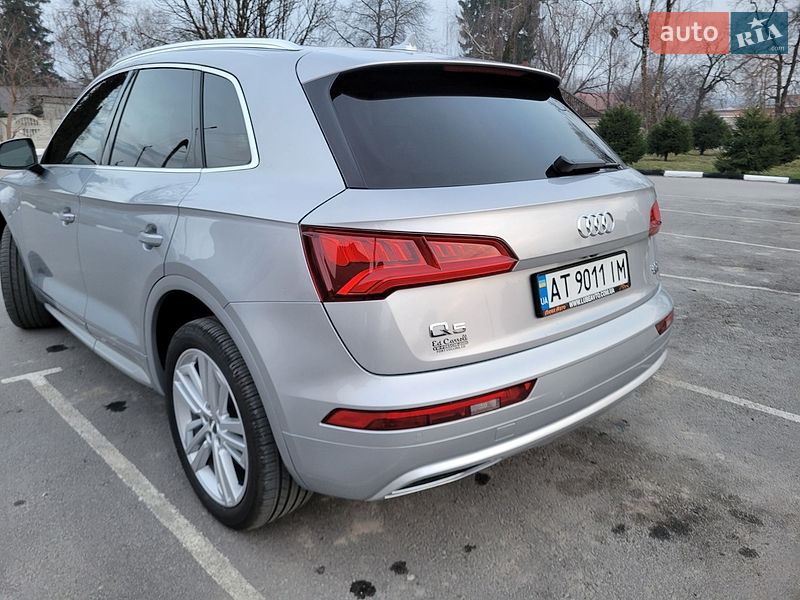 Внедорожник / Кроссовер Audi Q5 2017 в Рогатине