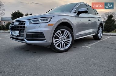 Внедорожник / Кроссовер Audi Q5 2017 в Рогатине