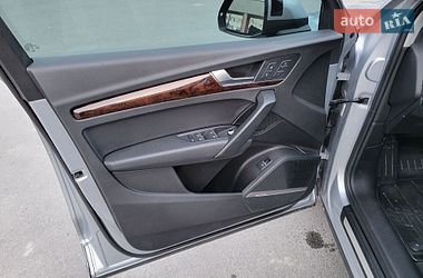 Внедорожник / Кроссовер Audi Q5 2017 в Рогатине