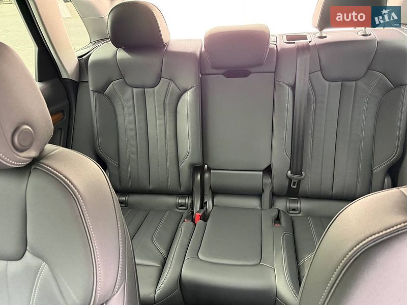 Внедорожник / Кроссовер Audi Q5 2024 в Киеве