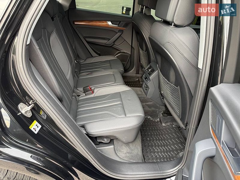 Внедорожник / Кроссовер Audi Q5 2024 в Киеве