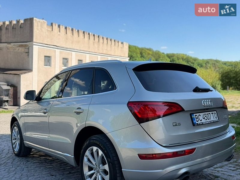 Внедорожник / Кроссовер Audi Q5 2014 в Каменец-Подольском