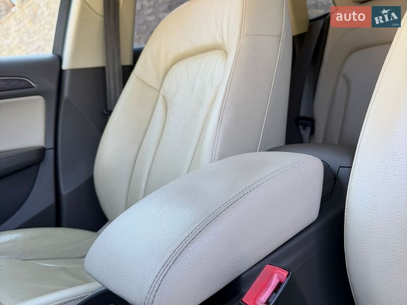 Внедорожник / Кроссовер Audi Q5 2014 в Каменец-Подольском