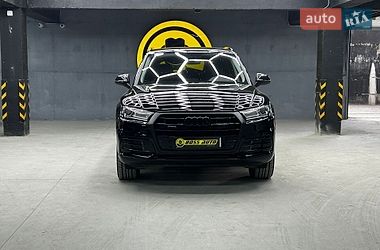 Внедорожник / Кроссовер Audi Q5 2019 в Черновцах
