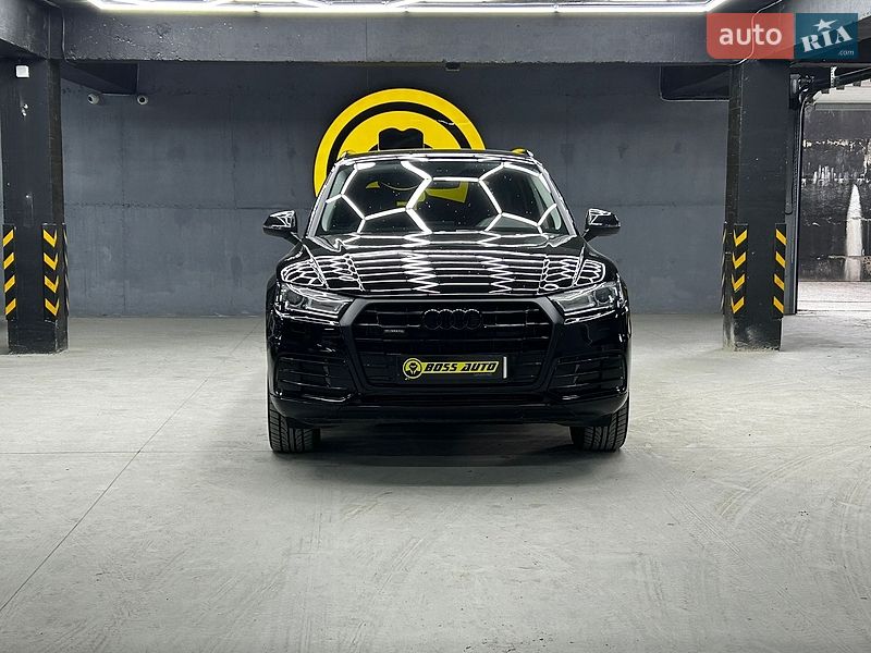 Внедорожник / Кроссовер Audi Q5 2019 в Черновцах