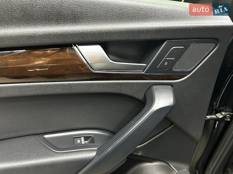 Внедорожник / Кроссовер Audi Q5 2019 в Черновцах