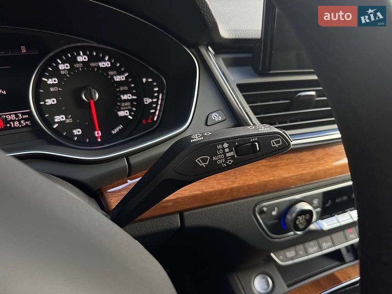 Позашляховик / Кросовер Audi Q5 2022 в Києві