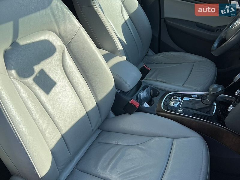 Внедорожник / Кроссовер Audi Q5 2014 в Новояворовске