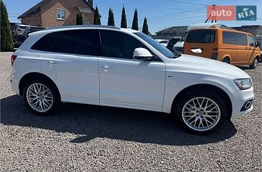 Позашляховик / Кросовер Audi Q5 2016 в Луцьку
