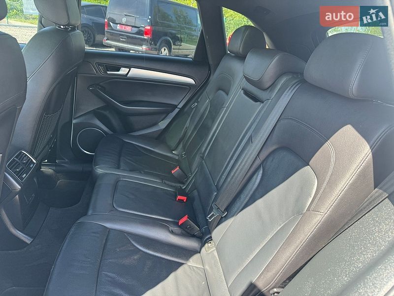 Позашляховик / Кросовер Audi Q5 2016 в Луцьку