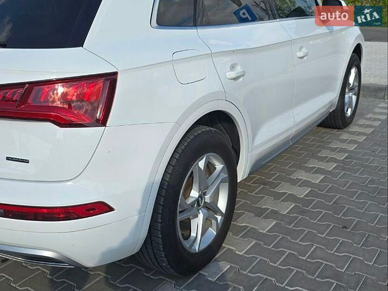 Внедорожник / Кроссовер Audi Q5 2019 в Владимире