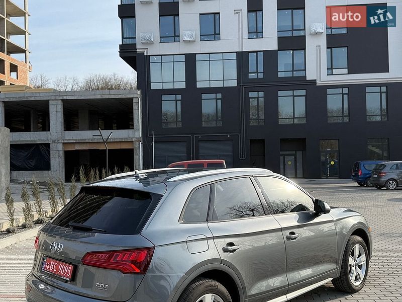 Позашляховик / Кросовер Audi Q5 2017 в Києві