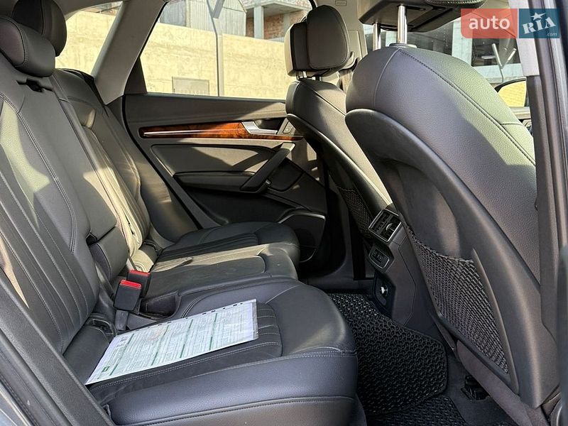 Позашляховик / Кросовер Audi Q5 2017 в Києві