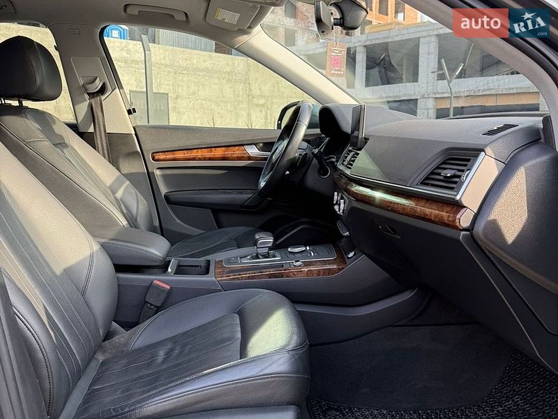 Позашляховик / Кросовер Audi Q5 2017 в Києві