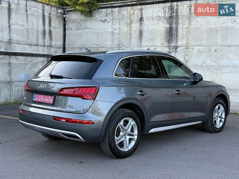 Внедорожник / Кроссовер Audi Q5 2018 в Ровно