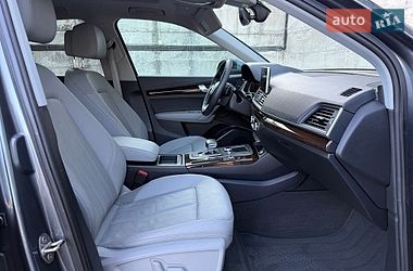 Внедорожник / Кроссовер Audi Q5 2018 в Ровно