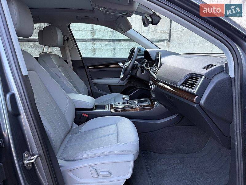 Внедорожник / Кроссовер Audi Q5 2018 в Ровно