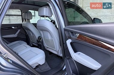 Внедорожник / Кроссовер Audi Q5 2018 в Ровно
