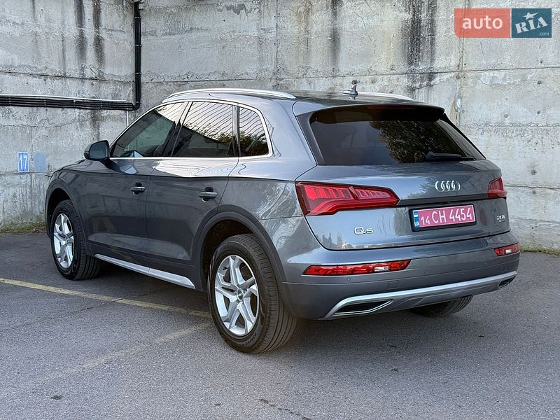 Внедорожник / Кроссовер Audi Q5 2018 в Ровно