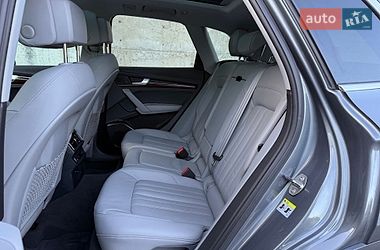 Внедорожник / Кроссовер Audi Q5 2018 в Ровно