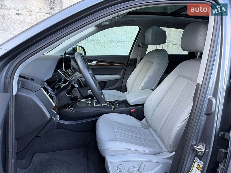 Внедорожник / Кроссовер Audi Q5 2018 в Ровно