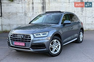 Внедорожник / Кроссовер Audi Q5 2018 в Ровно