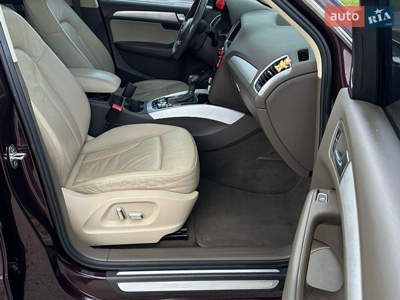 Внедорожник / Кроссовер Audi Q5 2015 в Городке