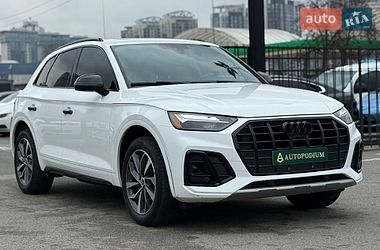Внедорожник / Кроссовер Audi Q5 2021 в Киеве